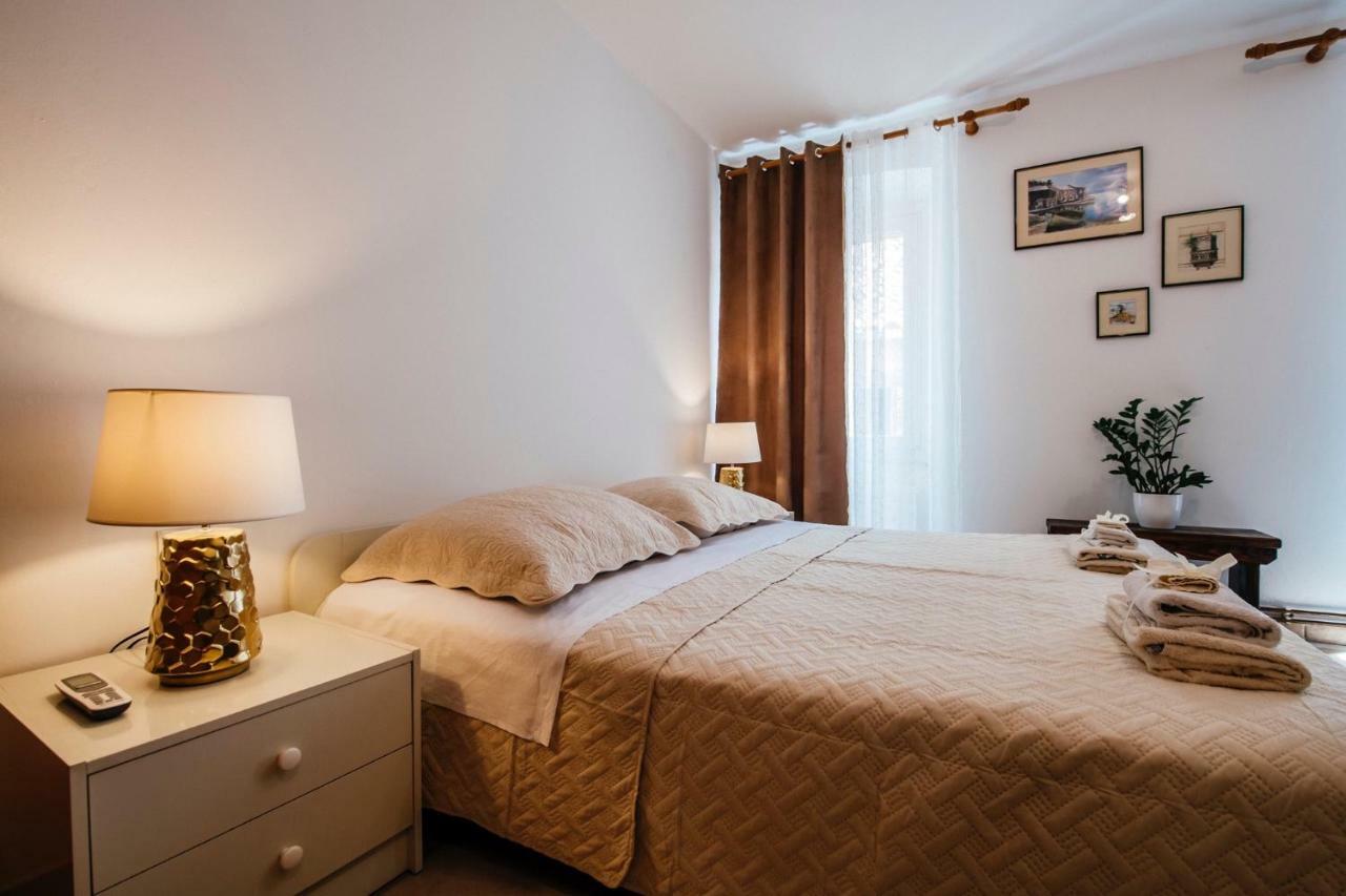 Heart Of Town Apartment Zadar Exterior photo