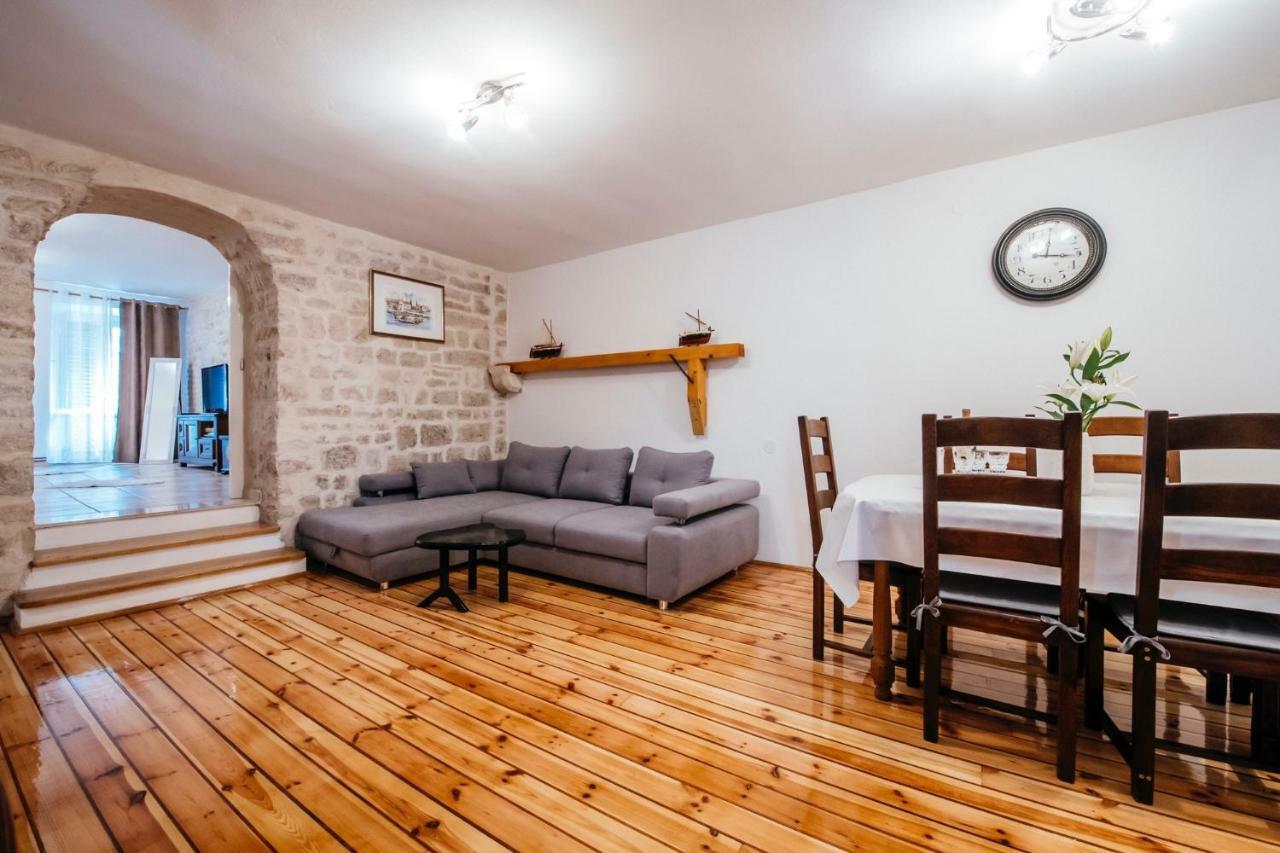 Heart Of Town Apartment Zadar Exterior photo