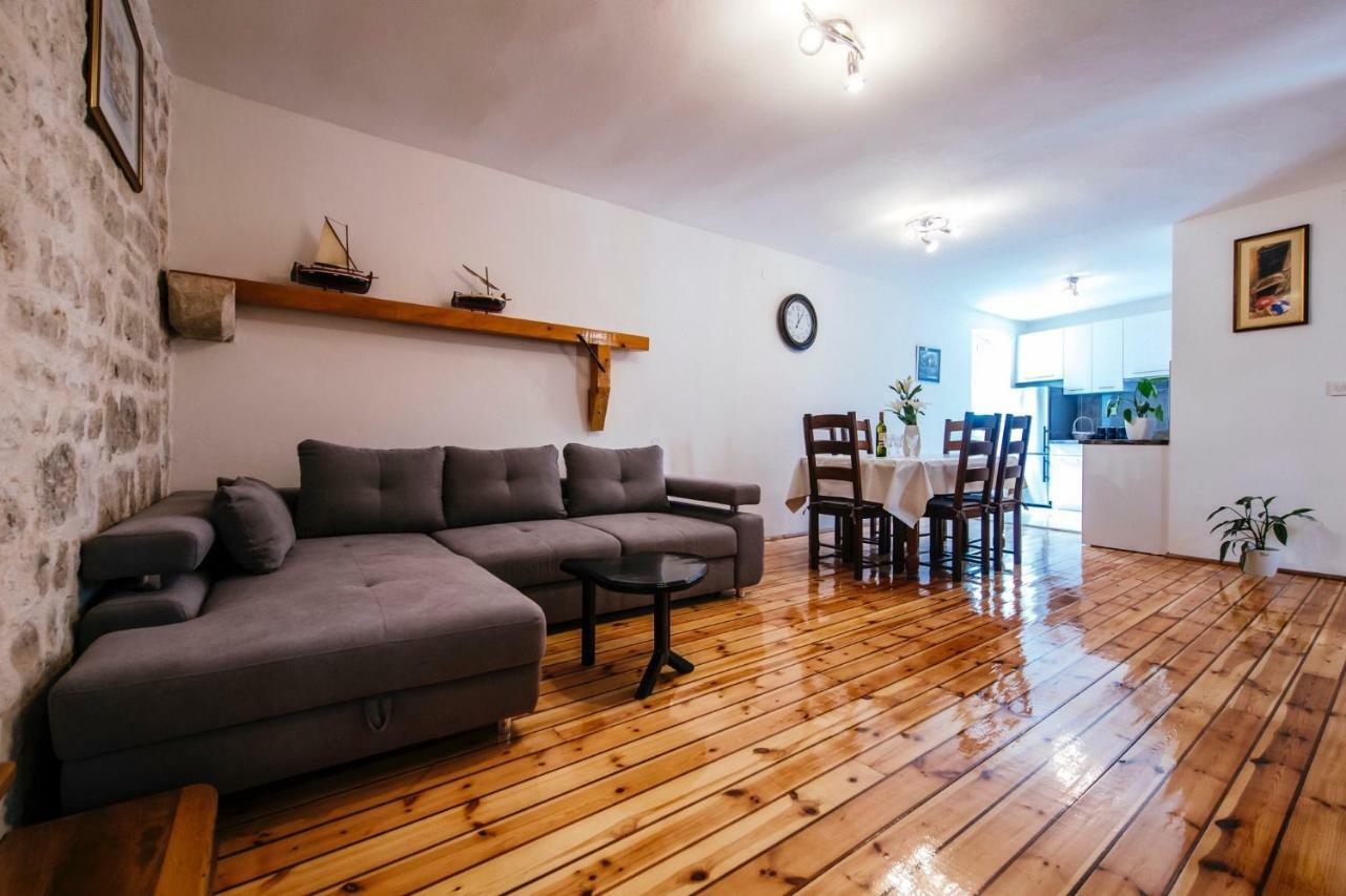 Heart Of Town Apartment Zadar Exterior photo