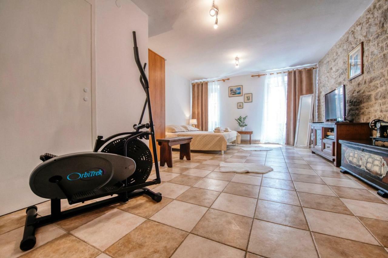 Heart Of Town Apartment Zadar Exterior photo