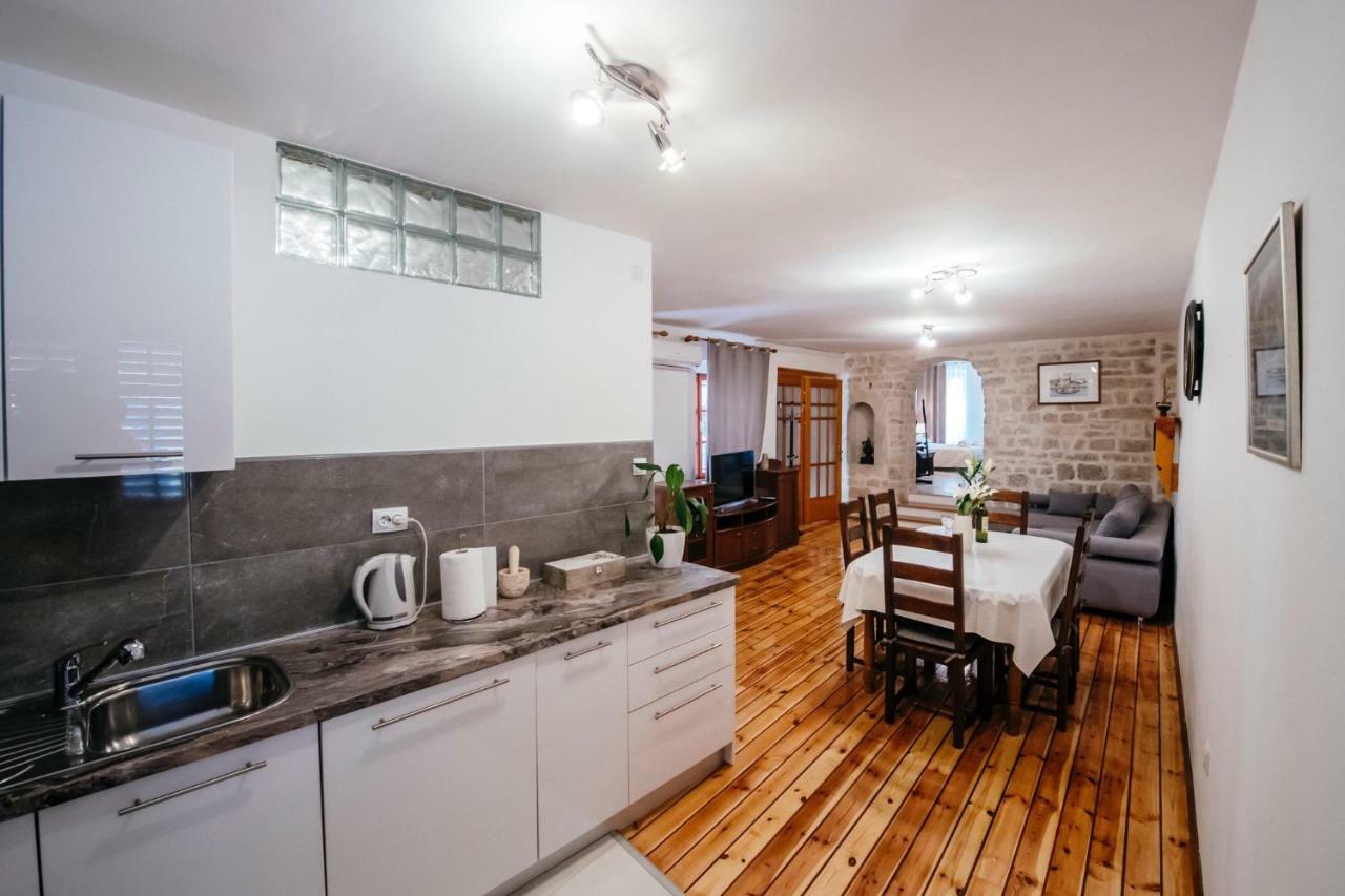 Heart Of Town Apartment Zadar Exterior photo